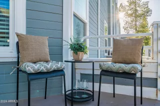 Photo #2: 6690127 Listing