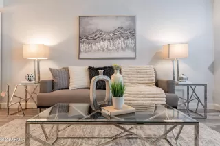 Photo #6: 6690127 Listing