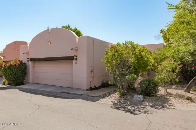 MLS: 6690327 Condo For Sale