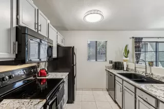 Photo #4: 6690440 Listing