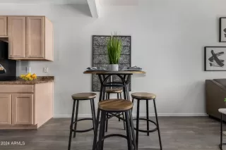 Photo #3: 6690765 Listing