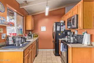 Photo #4: 6690788 Listing