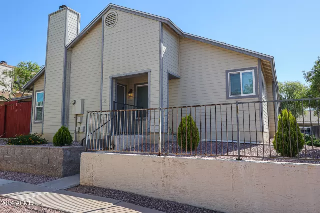 MLS: 6690917 Condo For Sale