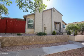 Photo #3: 6690917 Listing