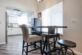 Photo #5: 6690917 Listing