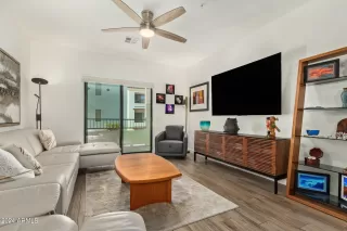 Photo #4: 6690928 Listing