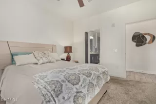 Photo #6: 6690928 Listing