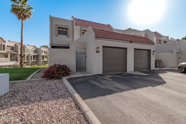 MLS: 6691009 Condo For Sale