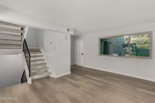 Photo #5: 6691009 Listing