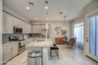 Photo #6: 6691053 Listing 