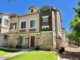 Photo #2: 6691173 Listing