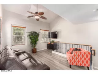 Photo #4: 6691173 Listing