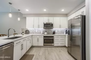 Photo #2: 6691227 Listing