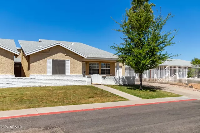 MLS: 6691296 Condo For Sale