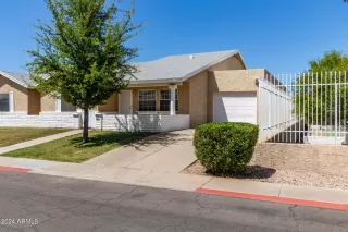 Photo #2: 6691296 Listing