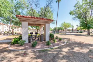 Photo #5: 6691352 Listing 