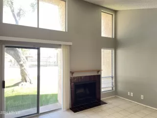 Photo #4: 6691397 Listing