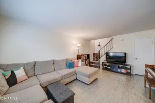 Photo #4: 6691571 Listing