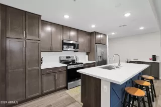 Photo #1: 6691691 Listing 