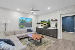 Photo #2: 6691691 Listing 