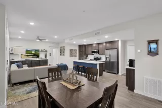 Photo #3: 6691691 Listing 