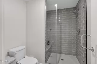 Photo #5: 6691691 Listing 