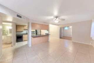 Photo #6: 6692253 Listing