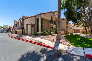 Photo #5: 6692267 Listing