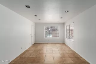 Photo #6: 6692267 Listing