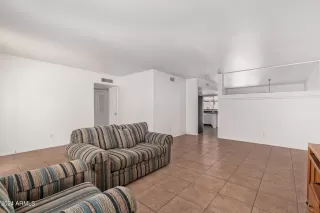 Photo #3: 6692296 Listing