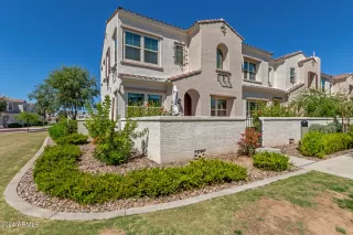 Photo #2: 6692783 Listing