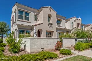 Photo #3: 6692783 Listing