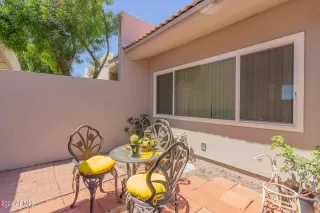 Photo #5: 6692785 Listing