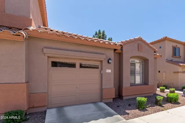 MLS: 6693112 Condo For Sale