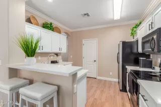 Photo #6: 6693112 Listing