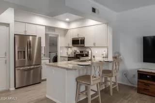 Photo #5: 6693187 Listing 