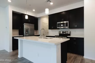 Photo #1: 6693338 Listing 