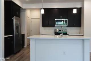 Photo #2: 6693338 Listing 