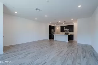 Photo #3: 6693338 Listing 