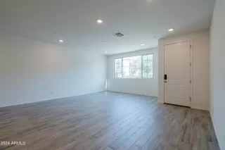 Photo #5: 6693338 Listing 