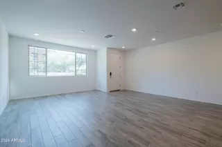 Photo #6: 6693338 Listing 