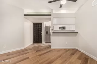 Photo #4: 6693591 Listing