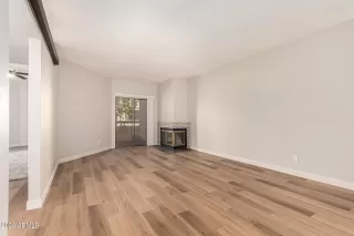 Photo #5: 6693591 Listing