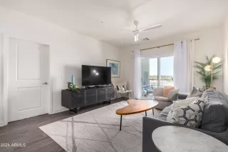 Photo #4: 6693596 Listing