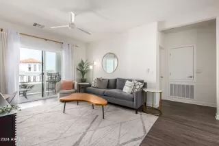 Photo #5: 6693596 Listing