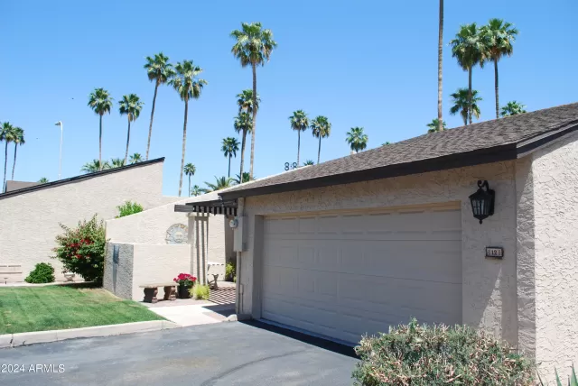 MLS: 6693645 Condo For Sale