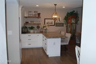 Photo #3: 6693645 Listing