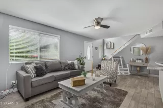 Photo #3: 6693749 Listing