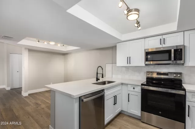 MLS: 6693761 Condo For Sale