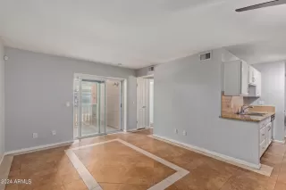 Photo #2: 6693843 Listing 